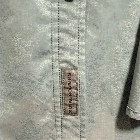 Royal Robbins Performance Button Up Shirt Men's M UV Quick Dry Outdoor Gorpcore - Picture 8 of 12